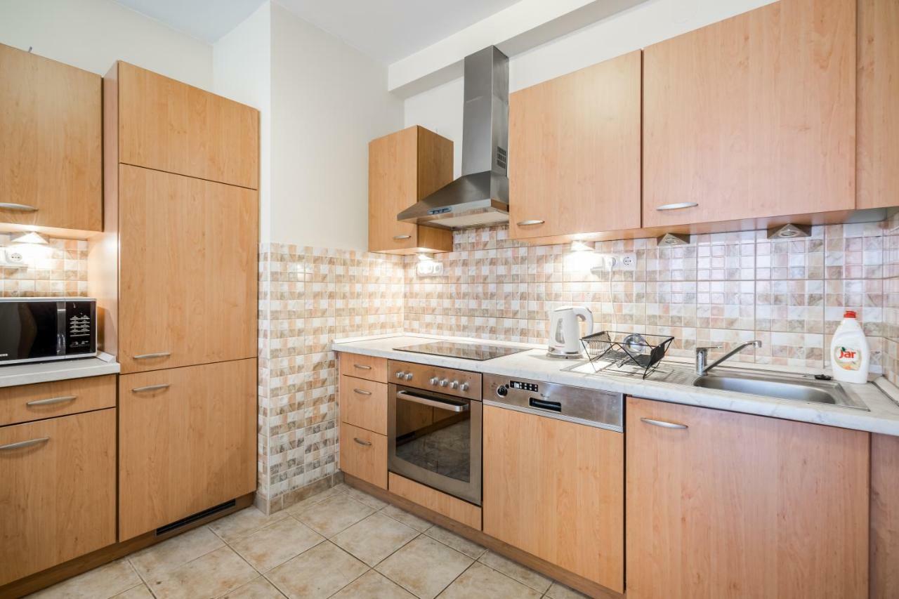 Bpr Vivid Downtown Vibe With Balcony Apartment Будапеща Екстериор снимка