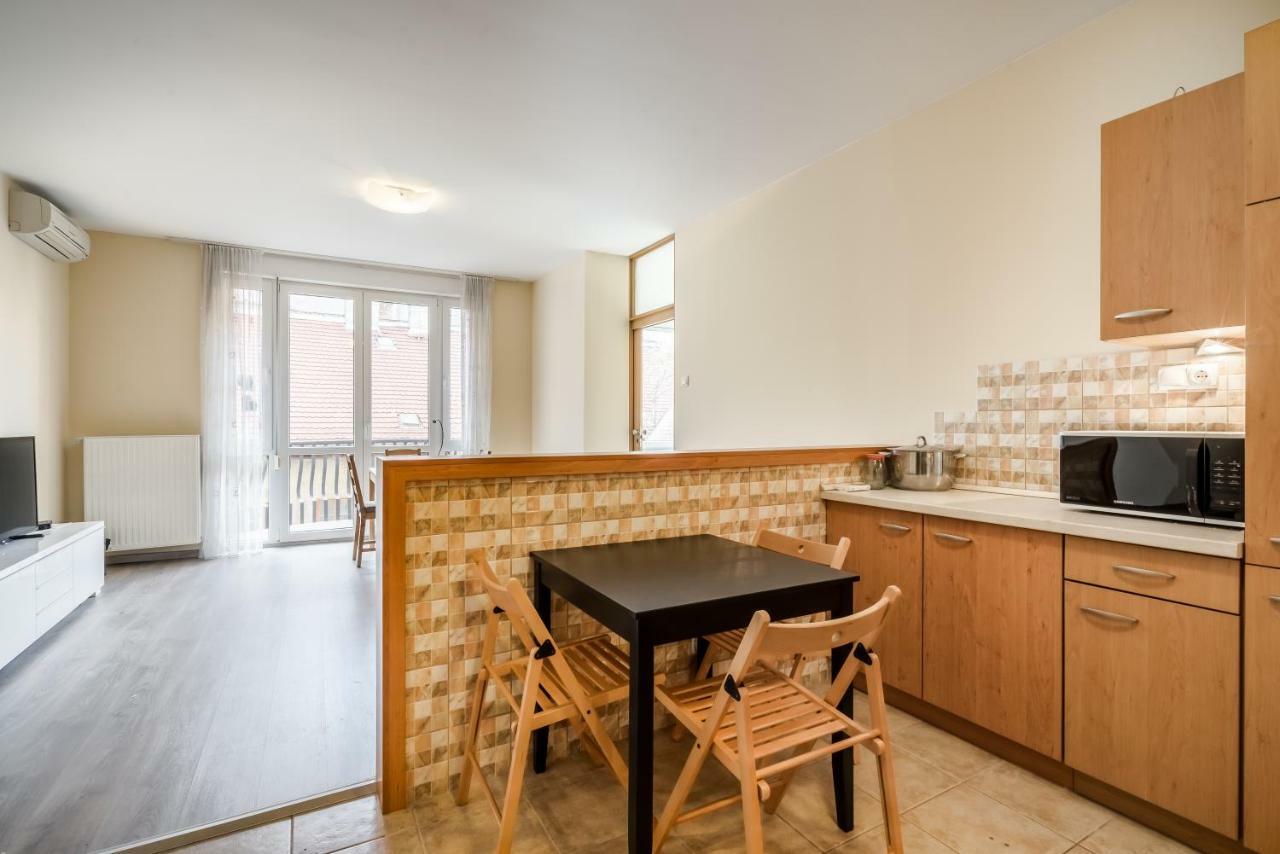 Bpr Vivid Downtown Vibe With Balcony Apartment Будапеща Екстериор снимка