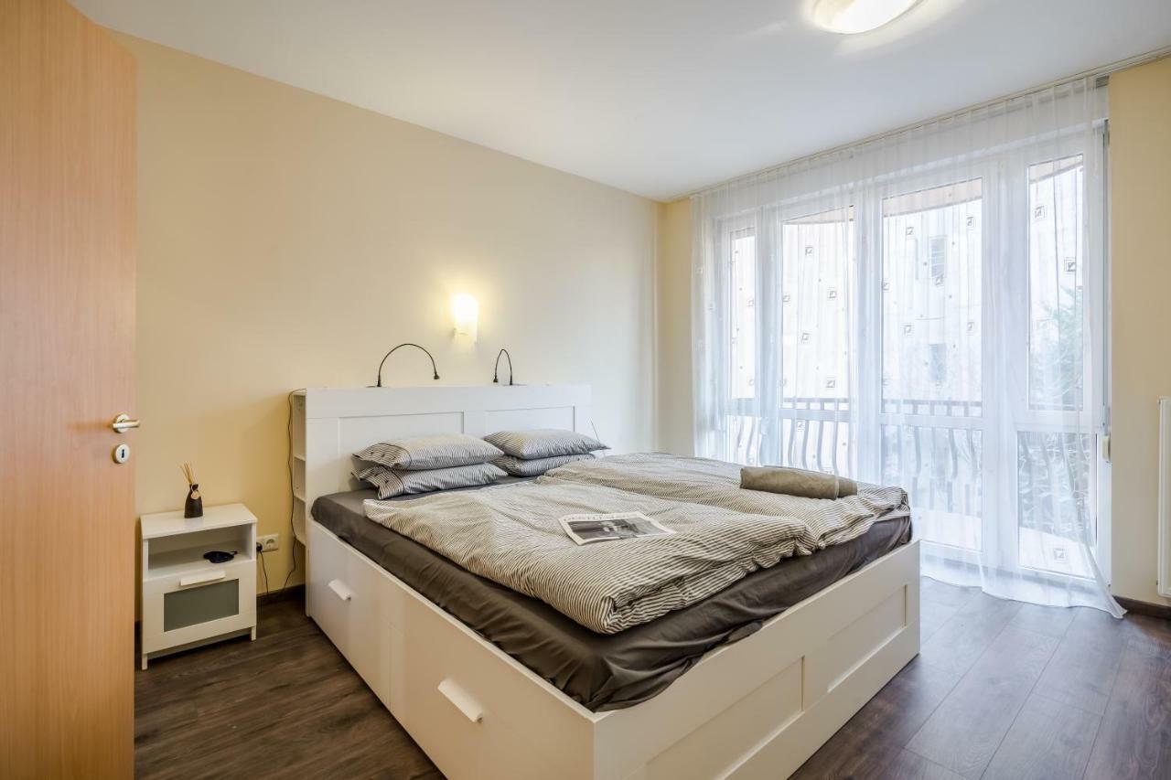 Bpr Vivid Downtown Vibe With Balcony Apartment Будапеща Екстериор снимка
